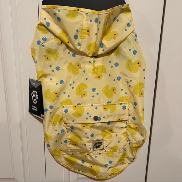 Canada Pooch Pick Me Poncho dog yellow raincoat ducks new 16”